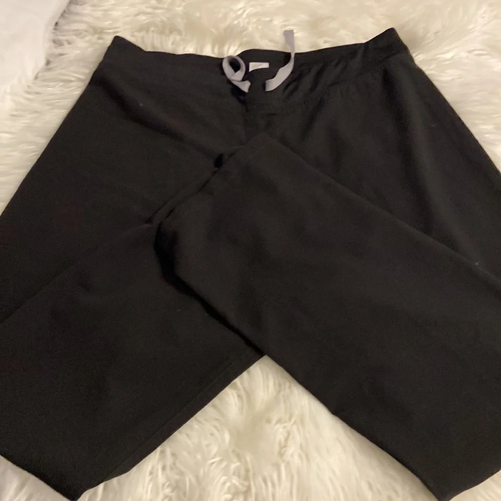 Figs Men's Black Joggers size waist 34” elastic and inseam 30” excellent condi